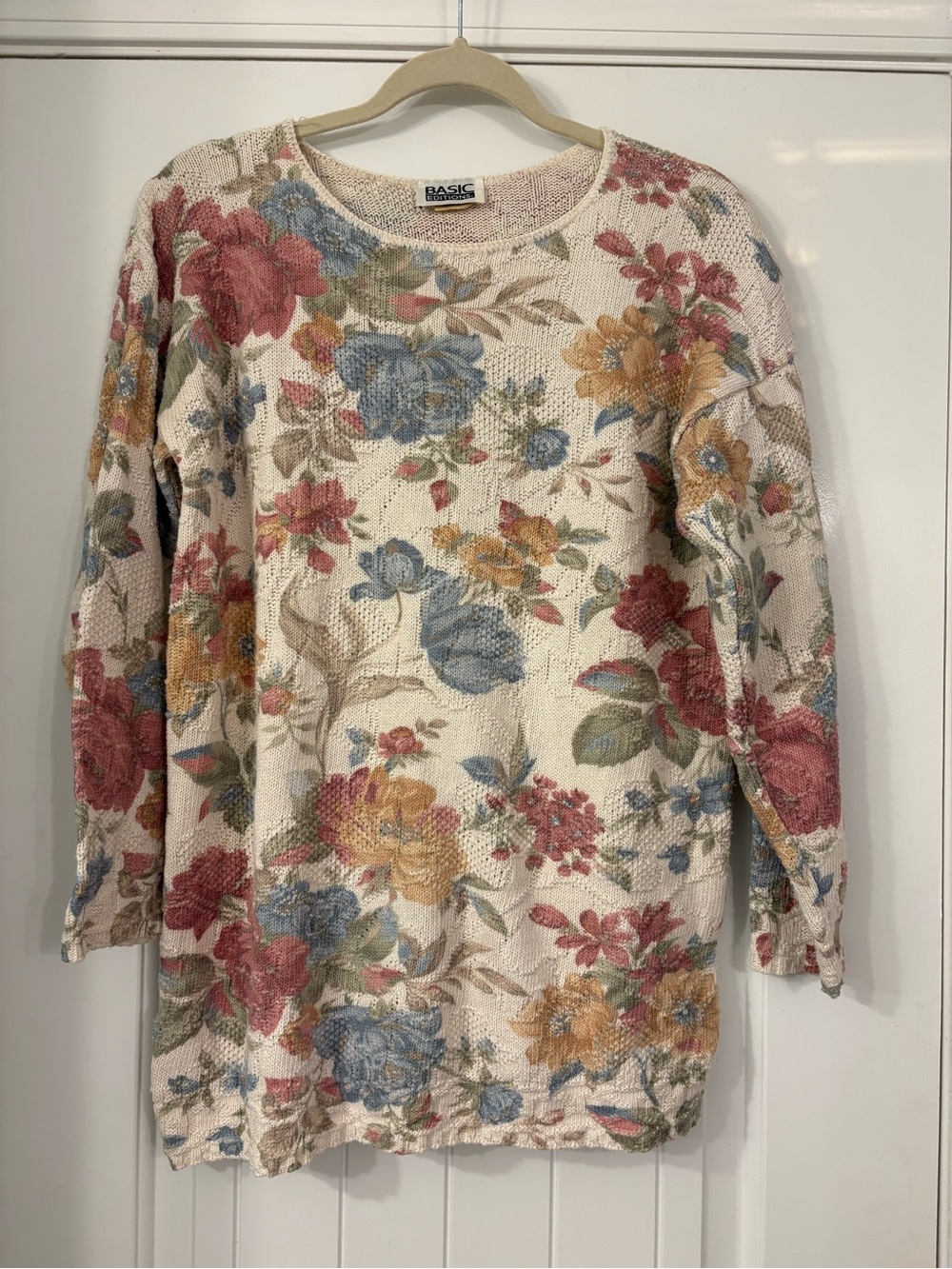 Vintage Basic Editions Cream Floral Crewneck Sweater